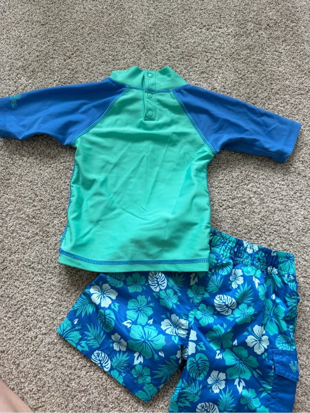 Uv Skinz size 2t
